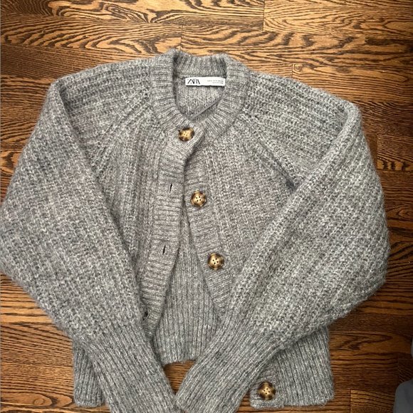 Zara Gray Button-Up Cardigan - Picture 6 of 6